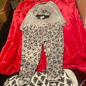 Jack, the skeleton Christmas pajama pants in women: size is 2x(18W-20W)brandnew